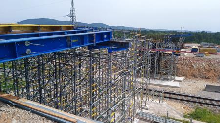 Nadvoz nad železniško progo